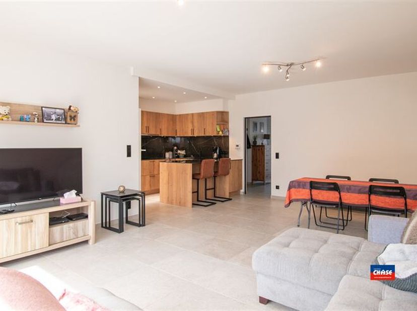 !!! VERKOCHT ONDER VOORWAARDEN !!! HOBOKEN | KNAP GERENOVEERDE WONING MET DRIE SLAAPKAMERS, MOOIE TUIN EN DUBBELE OPRIT | EPC B |&lt;br /&gt;
Indeling als v