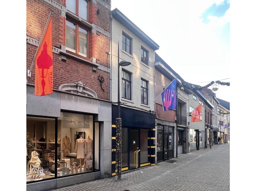 Te renoveren handelspand met woonst, op een mooie locatie in het centrum van Tongeren. &lt;br /&gt;
&lt;br /&gt;
Gunstig gelegen in het centrum van Tongeren met a