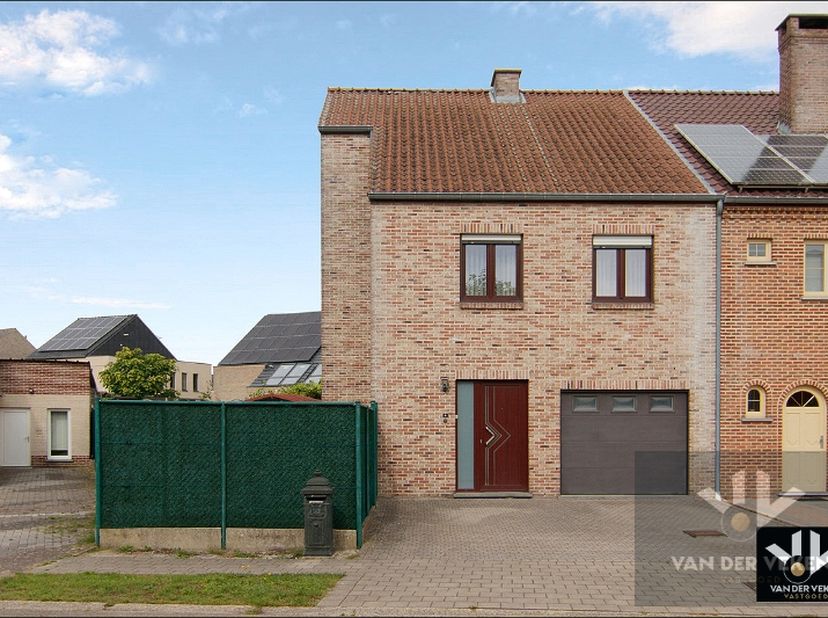 Recente, energiezuinige en instapklare gezinswoning in een doodlopende straat&lt;br /&gt;
&lt;br /&gt;
Troeven:&lt;br /&gt;
 &lt;br /&gt;
&lt;br /&gt;
	-Knap EPC B (eigenaars zulle
