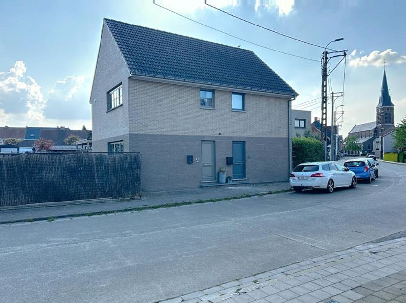 Maison à vendre
                    à 8552 Moen