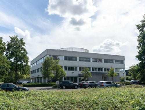                                         Kantoorgebouw te huur in Temse, € 229
