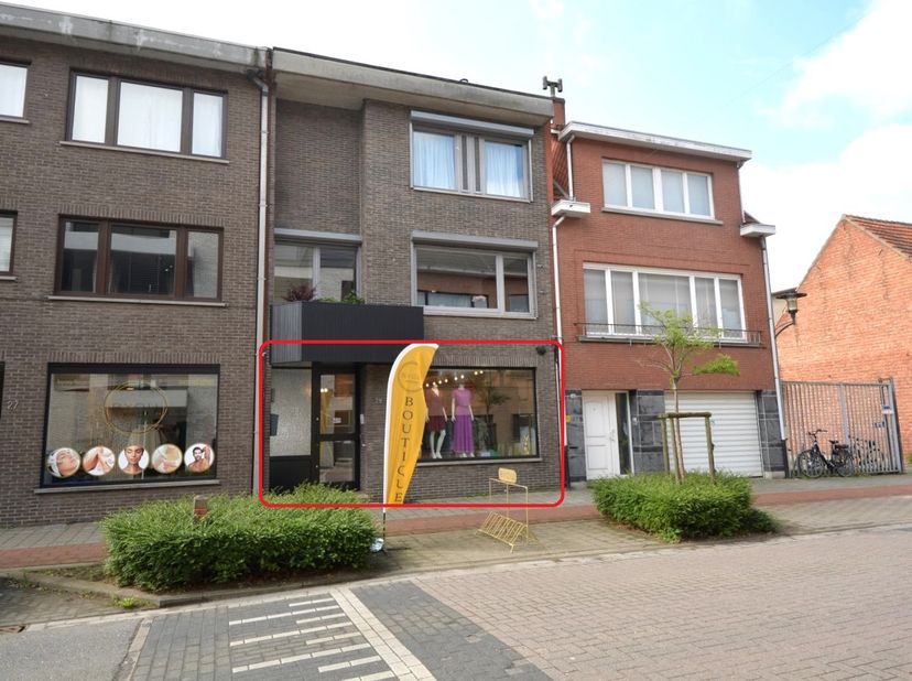 Bien professionnel à vendre
                    à 2160 Wommelgem