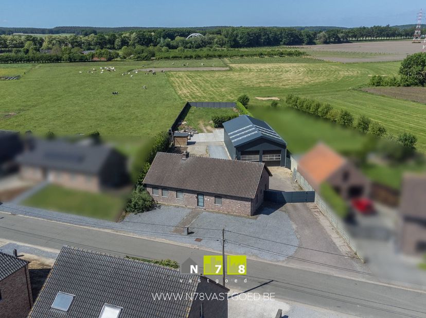 Maison à vendre
                    à 3680 Neeroeteren