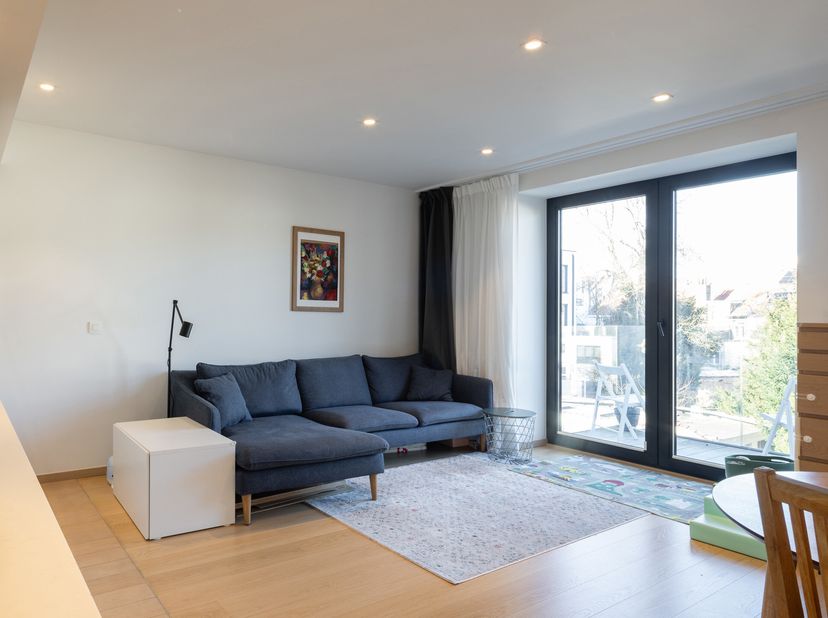In de wijk Lepoutre, in een zeer aantrekkelijk recent gebouw (2018), zeer aangenaam appartement op de 2e verdieping, met ongeveer 86 m² woonoppervlakt