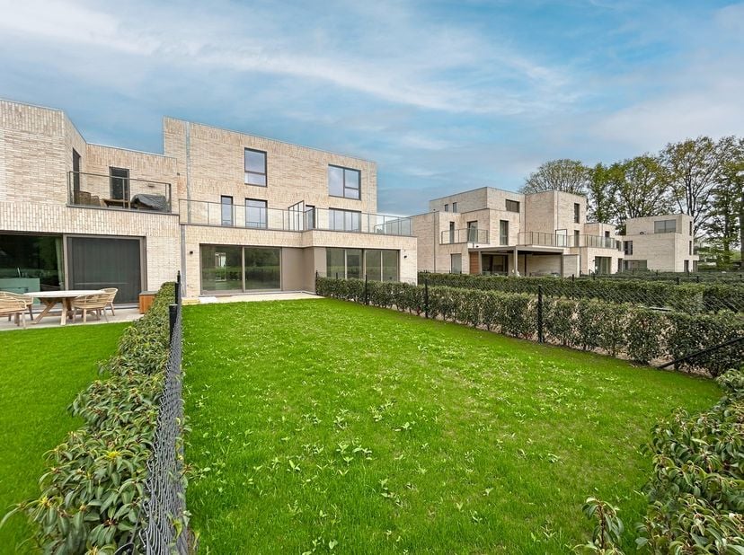 Nieuwbouwwoning met 3 slaapkamers te huur in &#039;s Gravenwezel!&lt;br /&gt;
&lt;br /&gt;
Project &#039;s-Gravensicht is een project gelegen in het groene hart van &#039;s Grav