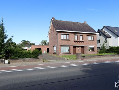                                         Woning te koop in Molenbeersel, € 325.000
