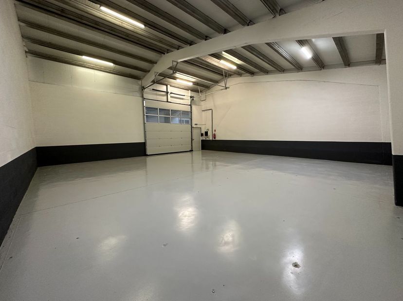Bien professionnel à vendre
                    à 8570 Anzegem