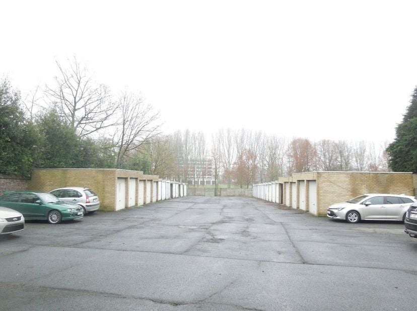 Garage à louer
                    à 8770 Ingelmunster