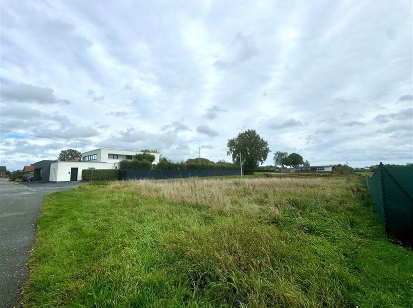 Terrain à vendre
                    à 3650 Elen