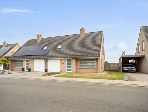                                         Woning te koop in Wevelgem, € 349.000

