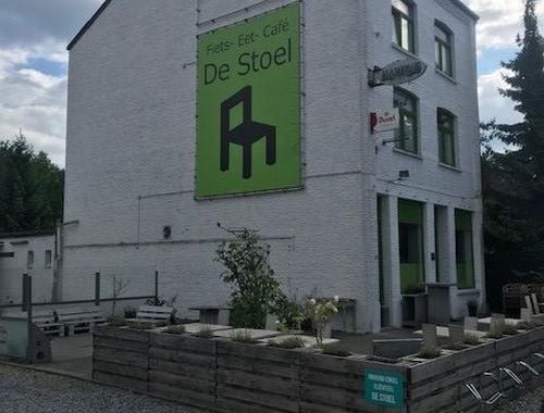                                         Handelspand met woonst te koop in Opglabbeek, € 420.000
