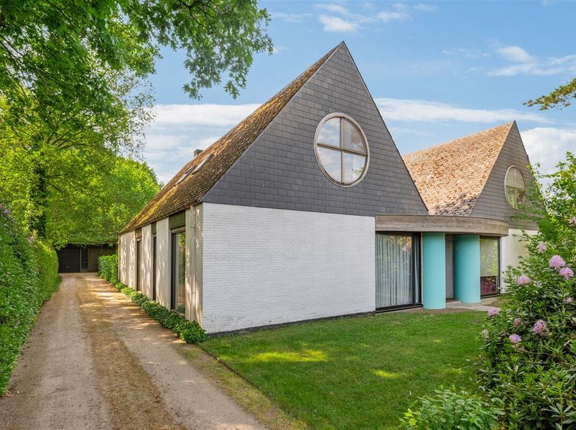 NIEUWE VOORWAARDEN!!!&lt;br /&gt;
Gelegen op een rustige locatie, in een zijstraat van de Pulsebaan met verbinding naar centrum Wechelderzande en oprit E34.