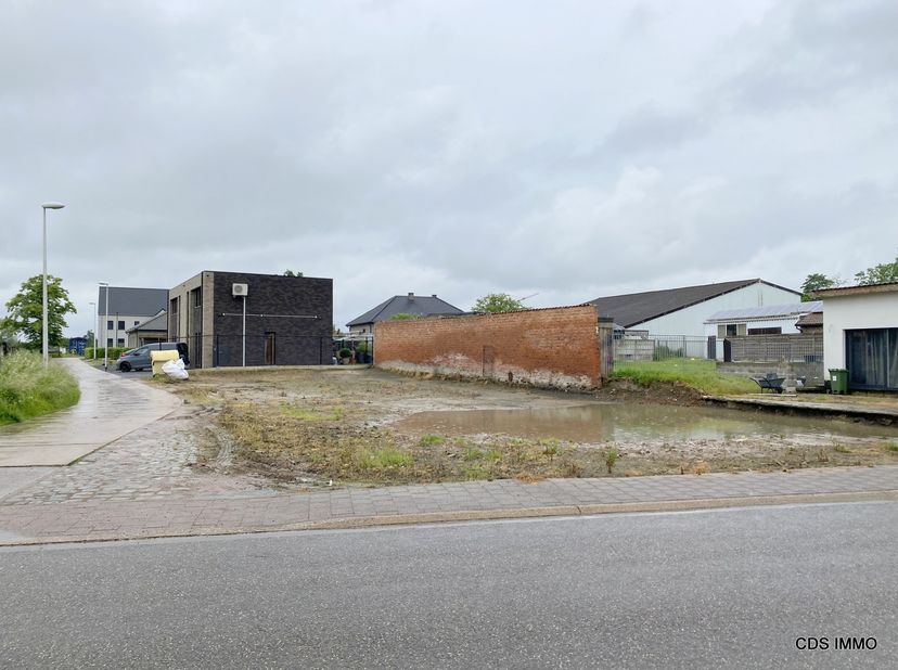 Terrain à vendre
                    à 3350 Melkwezer