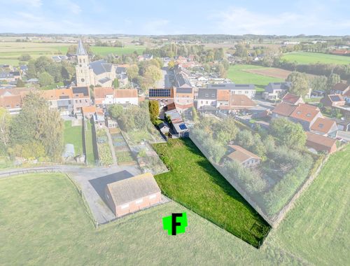                                         Commercieel Gebouw te koop in Voormezele, € 330.000

