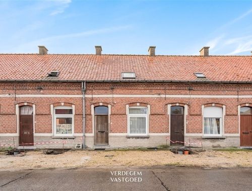                                         Eengezinswoning te koop in Sint-Laureins, € 119.000
