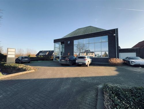                                         Bureaux à louer à Waasmunster, € 1.415
