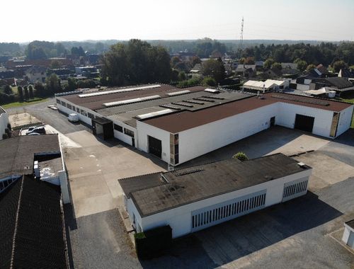                                         Bâtiment d’entreprise à louer à Koersel, € 4.125
