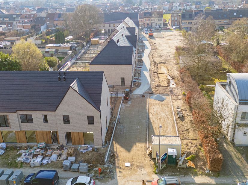 Wonen in Neuzenberg, dat is genieten in een groene, duurzame omgeving. Dit nieuwbouwproject in Burcht biedt energiezuinige woningen in een rustige aut