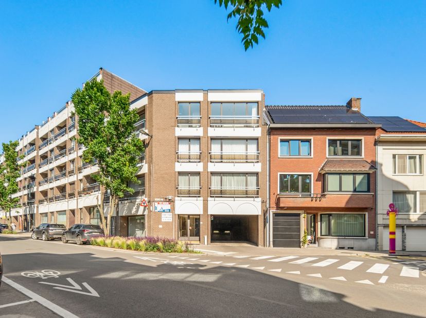 Garage à vendre
                    à 3800 Sint-Truiden