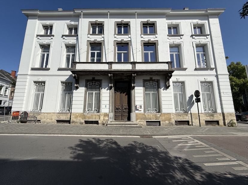 Appartement à louer
                    à 9300 Aalst