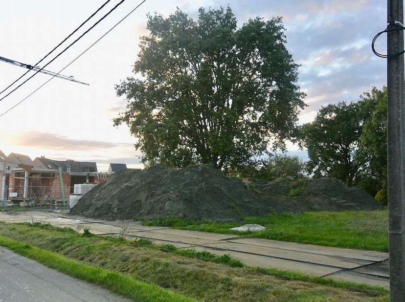 Terrain à vendre
                    à 2560 Bevel