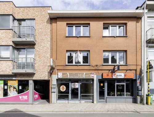                                         Bâtiment commercial à vendre à Nijlen, € 235.000
