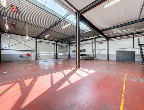                                         Commercieel Gebouw te huur in Wierde, € 4.500
