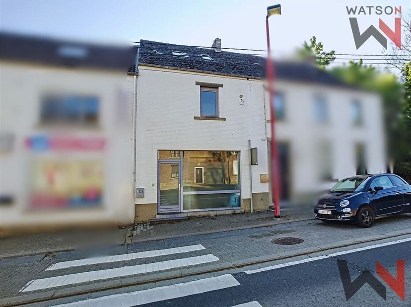 Watson immobilier a le plaisir de vous proposer cette chouette maison 2 façades récemment rénovée avec goût. idéalement située proche du centre d&#039;Inco