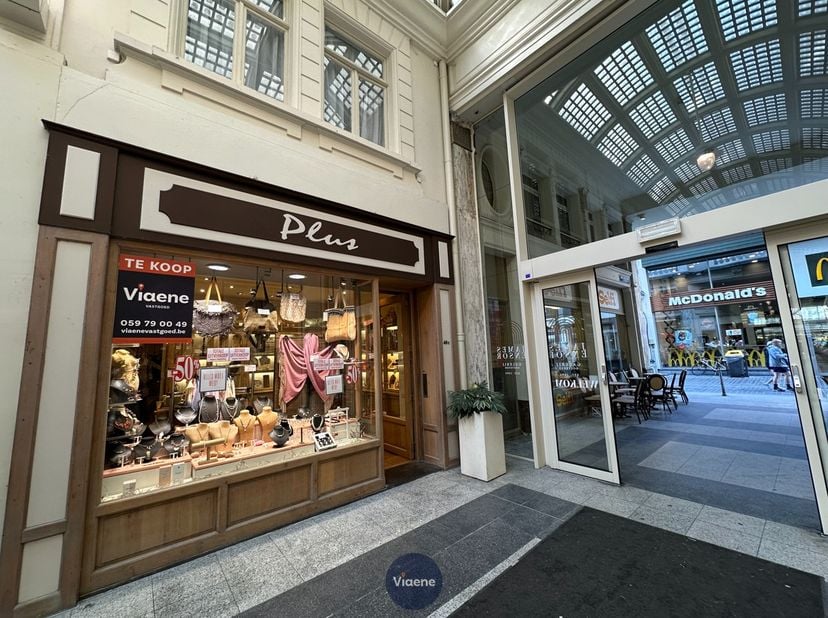 Bien professionnel à vendre
                    à 8400 Oostende