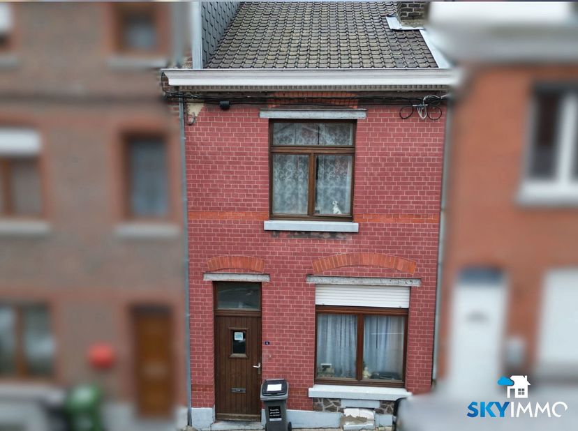 L&#039;agence SKYIMMO vous propose cette belle maison d&#039;une surface habitable de 105 m² qui est située à OUGREE.Ce bien est composé comme suit : AU RDC : s