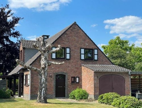                                         Villa-landhuis te koop in Lier, € 445.000
