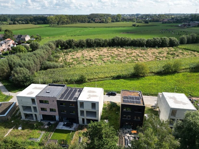 Ben je op zoek naar een rustige en landelijke omgeving om je droomwoning te bouwen dan is dit een unieke kans.&lt;br /&gt;
&lt;br /&gt;
Dit mooi perceel bouwgrond