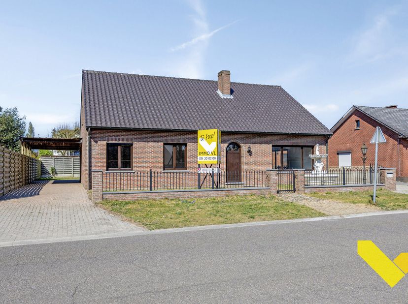 Bekijk zeker ook de 3D virtuele rondleiding en krijg zo nog beter een beeld van wat deze woning u te bieden heeft!&lt;br /&gt;
Deze woning heeft volgende be