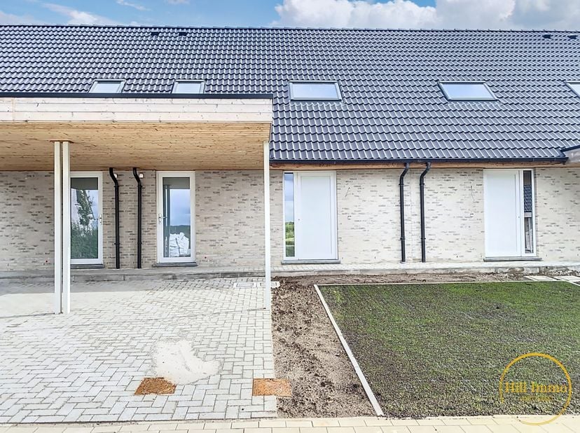 Bent u op zoek naar een gloednieuwe woning, omringd door de natuurlijke schoonheid van Heuvelland?&lt;br /&gt;
We stellen u deze nieuwbouwwoning in Wijtscha