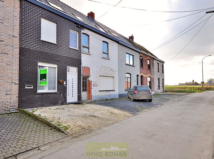 A Ruien, commune rurale de Kluisbergen, nous trouvons cette maison de départ ! Cette propriété jouit d&#039;une situation tranquille dans un cul-de-sac ave