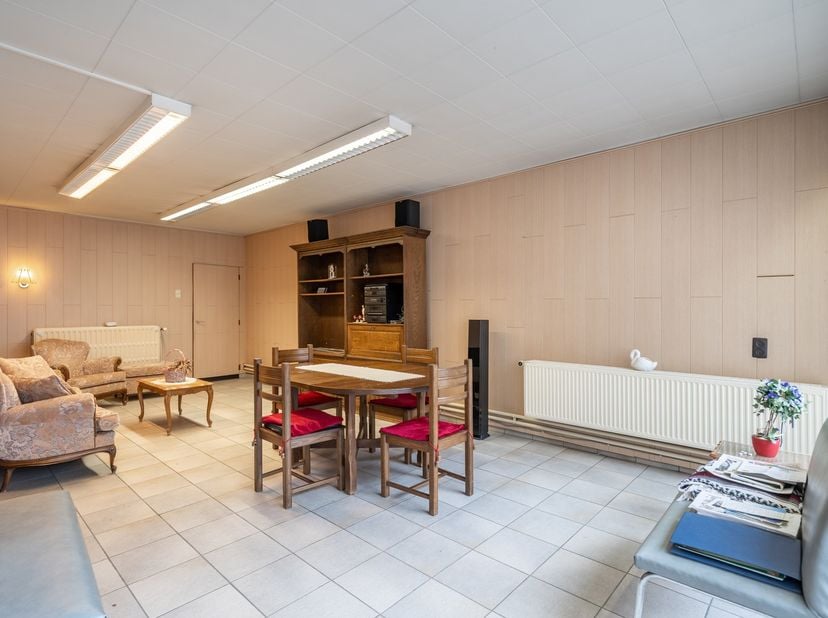 Bien professionnel à vendre
                    à 3590 Diepenbeek