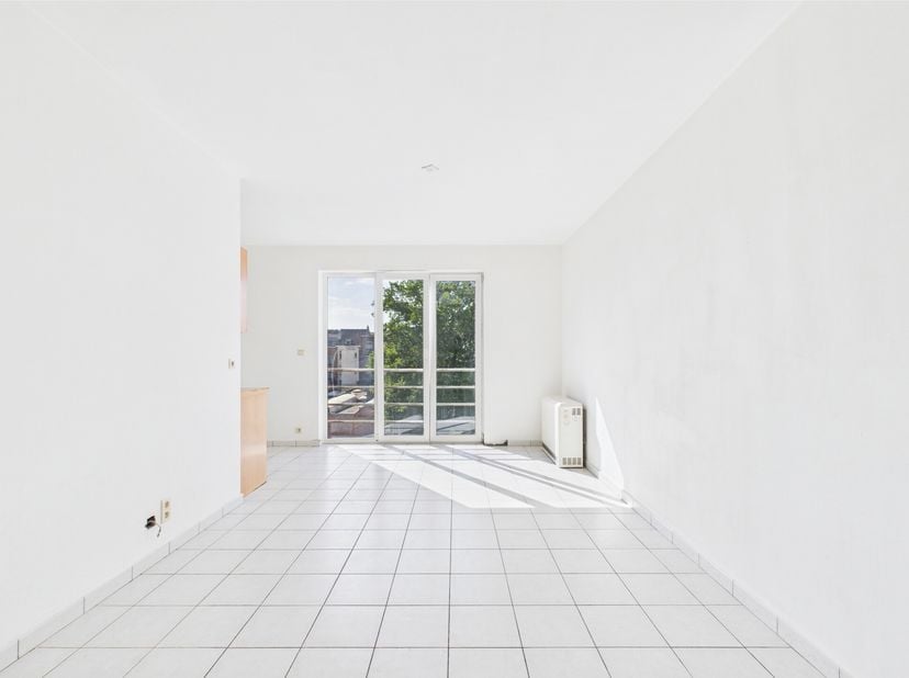 Quartier CERIA&lt;br /&gt;
Idéalement situé dans le quartier du CERIA et au dernier étage d&#039;un petit immeuble, agréable appartement de +/-50m²&lt;br /&gt;
Lumineu