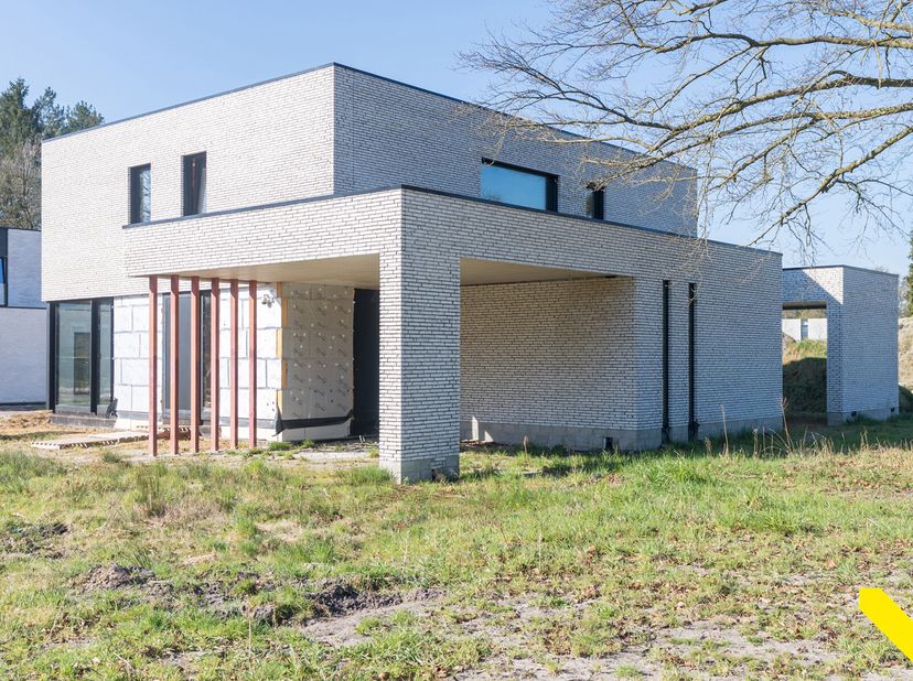 Energiezuinige nieuwbouwwoning, naar eigen smaak af te werken!&lt;br /&gt;
Deze ruime nieuwbouw villa biedt u de unieke kans om de afwerking volledig naar u