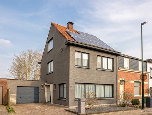                                         Maison à vendre à Schilde, € 449.000
