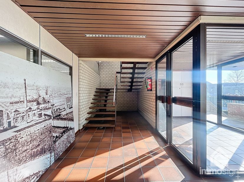 PLUSPUNTEN:&lt;br /&gt;
+ vloeroppervlakte: 119 m²&lt;br /&gt;
+ kantoorruimtes&lt;br /&gt;
+ ideale locatie&lt;br /&gt;
+ Bocholt centrum&lt;br /&gt;
&lt;br /&gt;
ALGEMEEN:&lt;br /&gt;
In het