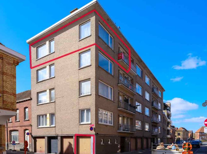 STUDIO-APPARTEMENT OP 4E VERDIEPING - &lt;br /&gt;
&lt;br /&gt;
Ruim studio-appartement op de 4e verdieping met één slaapkamer, kelder en autostaanplaats via Kaai