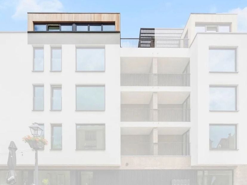 In het bruisende stadscentrum van Blankenberge aan het historische &#039;Manitobaplein&#039; vindt u het sublieme nieuwbouwproject &#039;Ellie&#039;. Zowel de Zeedijk, de