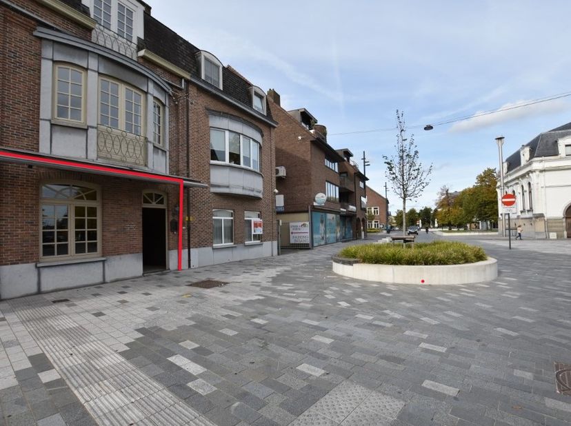 Bien professionnel à louer
                    à 3920 Lommel