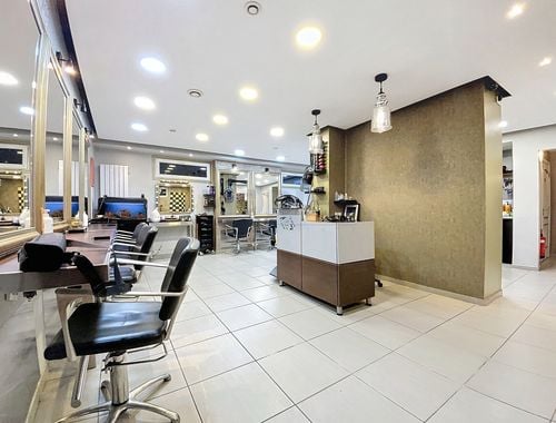                             Immeuble de bureaux à vendre à Waterloo
