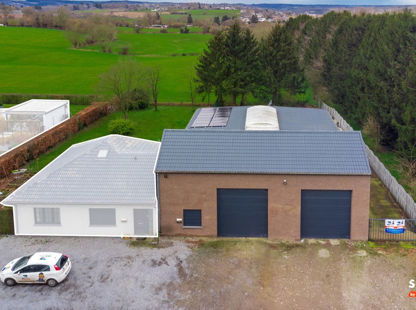 L&#039;agence SKYIMMO a le plaisir de vous proposer ce superbe entrepôt situé à Petit-Rechain , composé d&#039;un :&lt;br /&gt;
Rez de chaussée : Entrepôt (280) - Bur