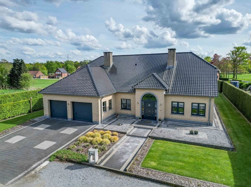 Maison à vendre
                    à 3680 Maaseik