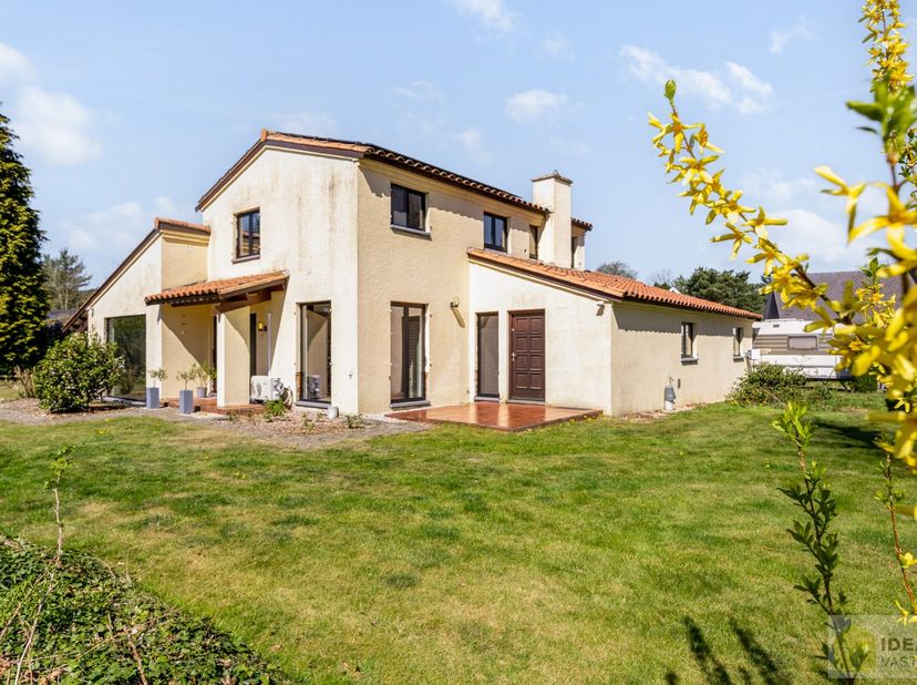 Maison à vendre
                    à 3930 Achel