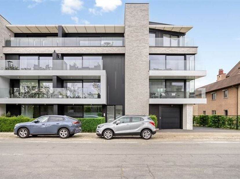 COMFORTABEL APPARTEMENT (83M²) MET 2 SLAAPKAMERS EN AANGENAAM TERRAS.&lt;br /&gt;
 Gelegen op 2de verdieping van residentie Tre Puur in centrum Puurs. Winke