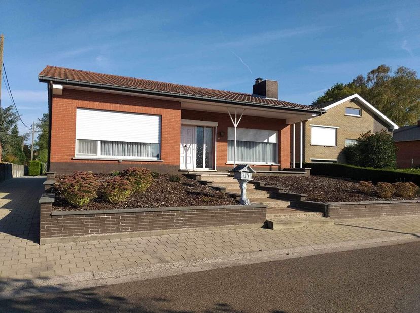 Scherpenheuvel_zichem: Gelijkvloerse gezinswoning te koop op toplocatie Deze gelijkvloerse woning met een bewoonbare oppervlakte van 173 m², gelegen o