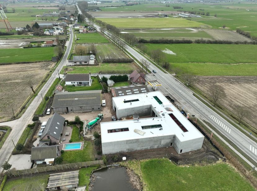 Bedrijfsvastgoed te koop
                    in 8640 Oostvleteren